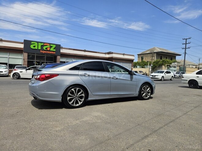 Hyundai Sonata-10