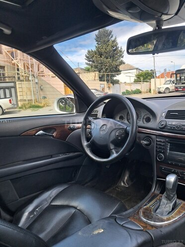 Mercedes E 220-12