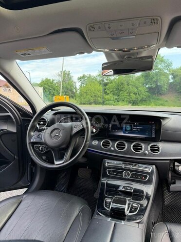 Mercedes E 300-9