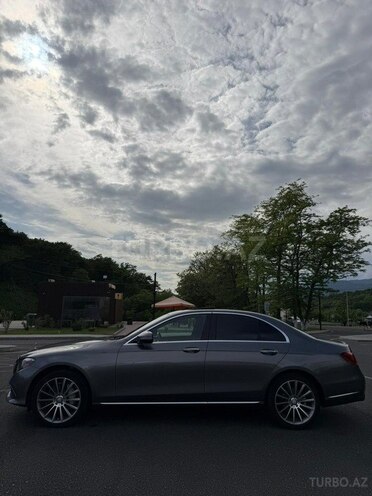 Mercedes E 300-6
