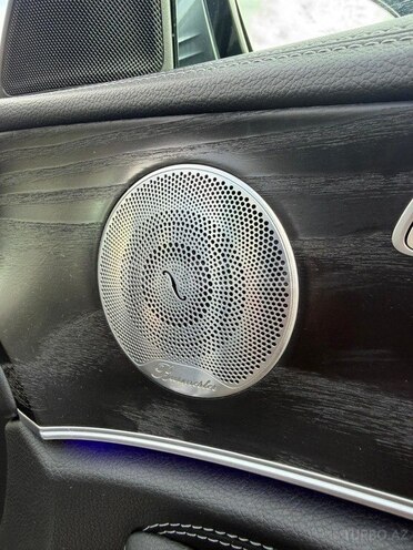 Mercedes E 300-15