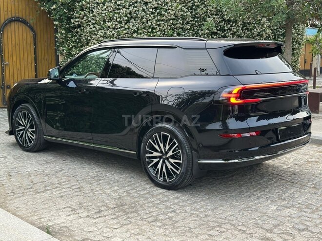 Changan Qiyuan Q07-8