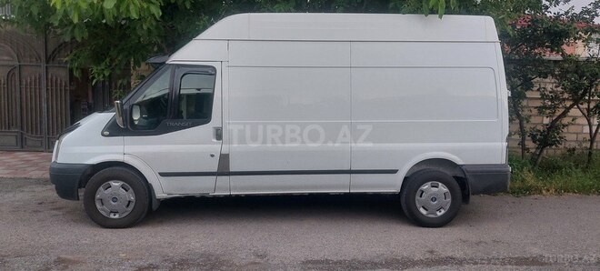 Ford Transit-4
