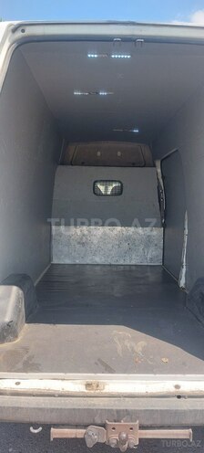 Ford Transit-11