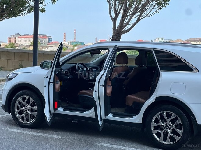 Kia Sorento-8
