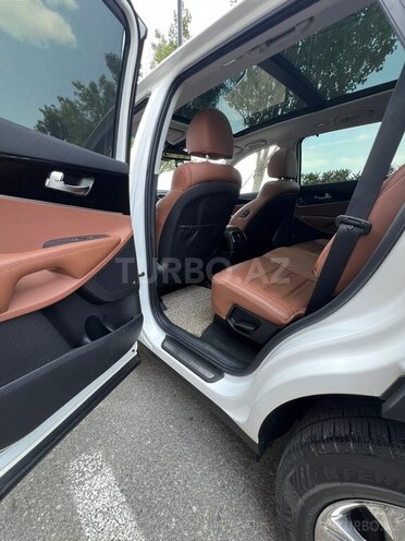 Kia Sorento-16