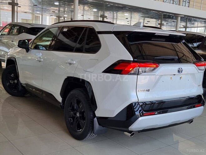 Toyota RAV4-15
