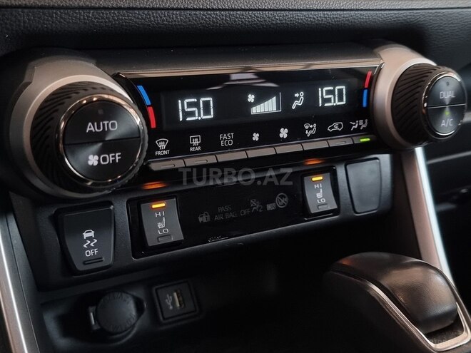 Toyota RAV4-37