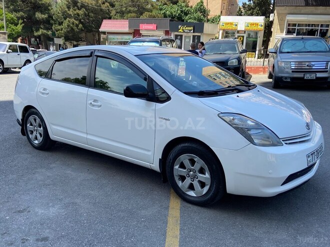 Toyota Prius-3