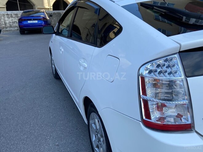 Toyota Prius-6