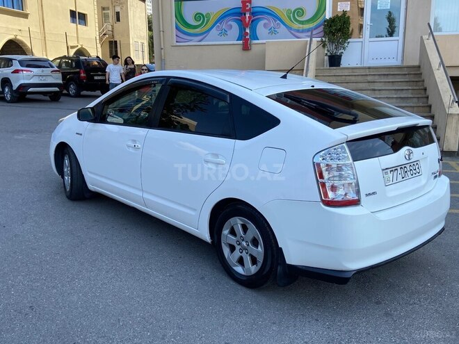 Toyota Prius-15