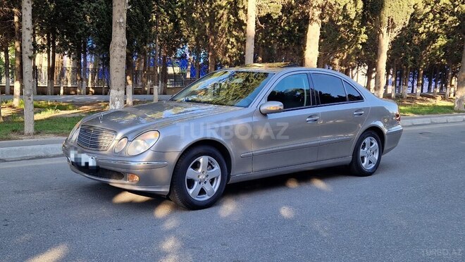 Mercedes E 220-4