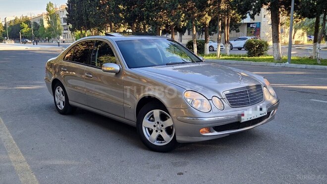 Mercedes E 220-3