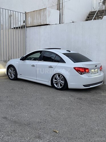 Chevrolet Cruze-14