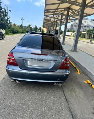 Mercedes E 200-2