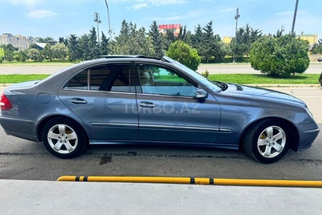 Mercedes E 200-3