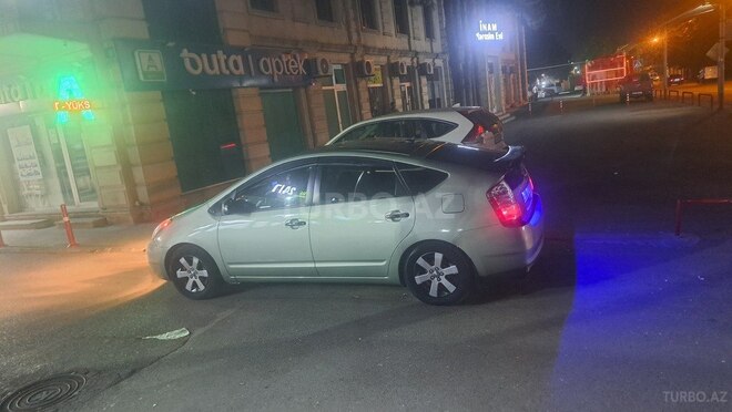 Toyota Prius-3