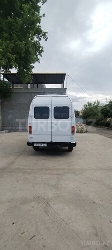 Mercedes 208 D-8