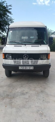 Mercedes 208 D-1