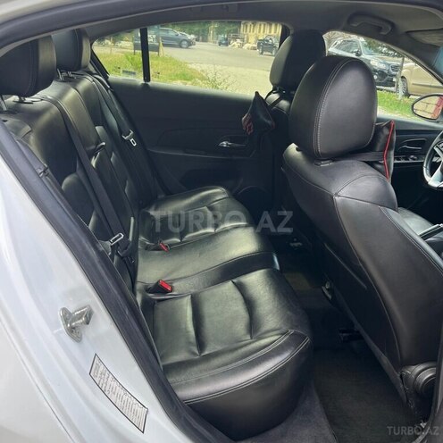 Chevrolet Cruze-9