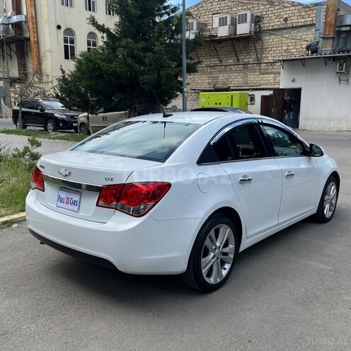 Chevrolet Cruze-6
