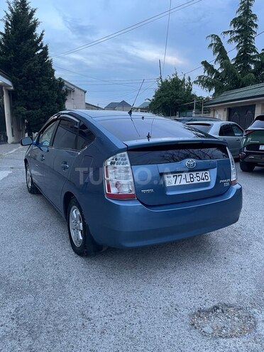 Toyota Prius-5