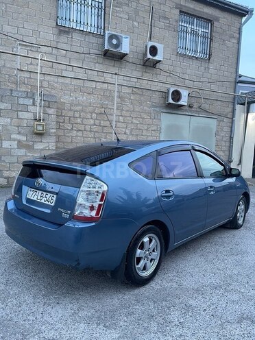 Toyota Prius-8
