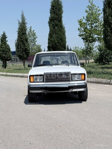 LADA (VAZ) 2107-2