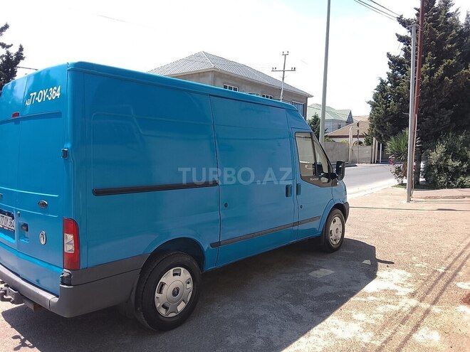 Ford Transit-4