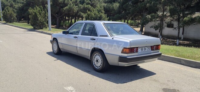Mercedes 190-7