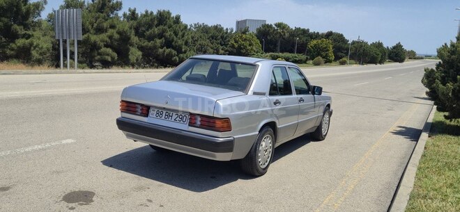 Mercedes 190-6