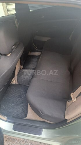 Toyota Prius-7