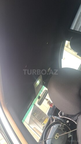 Toyota Prius-8