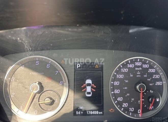 Hyundai Sonata-14
