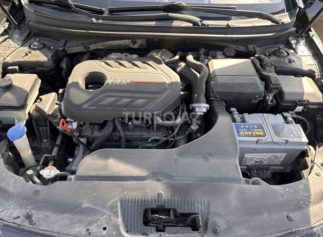 Hyundai Sonata-16