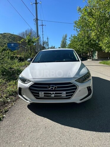 Hyundai Avante-2