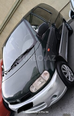 Nissan Serena-3