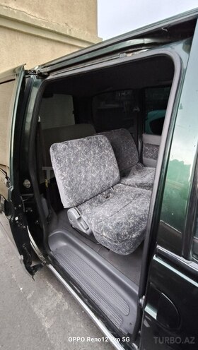Nissan Serena-8