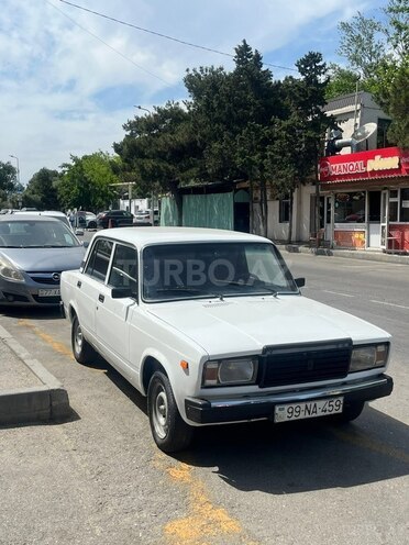 LADA (VAZ) 2107-1