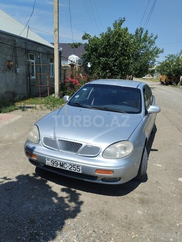 Daewoo Leganza-1