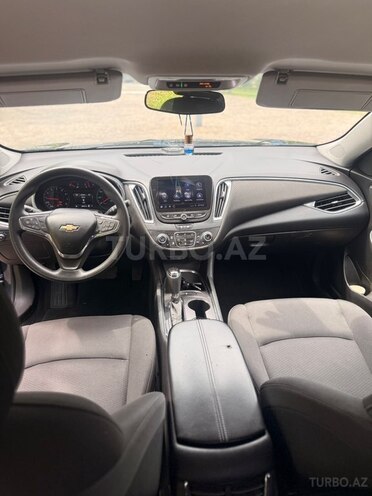 Chevrolet Malibu-14