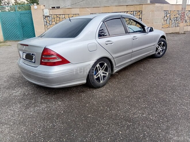 Mercedes C 220-2