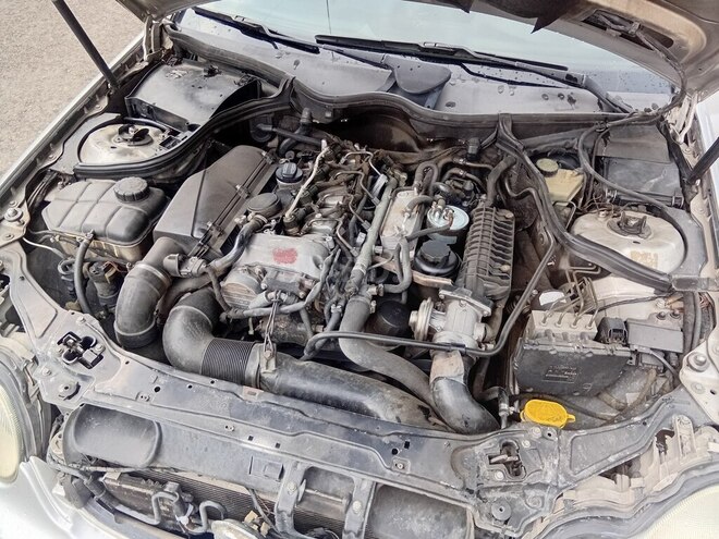 Mercedes C 220-9