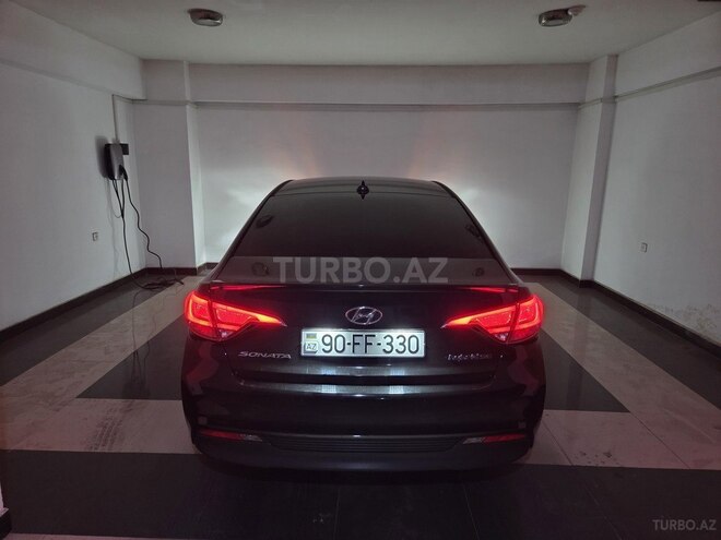 Hyundai Sonata-6