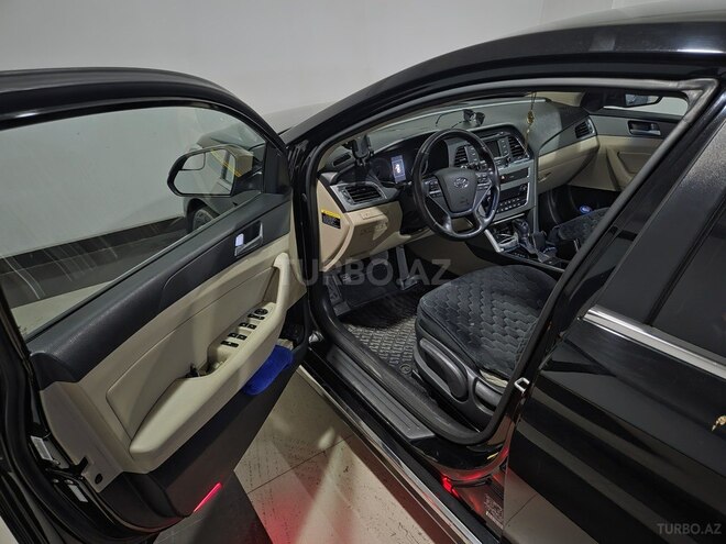 Hyundai Sonata-11