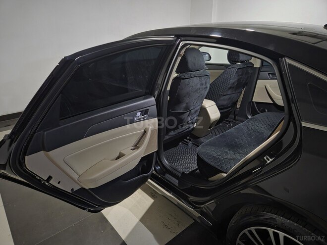 Hyundai Sonata-12
