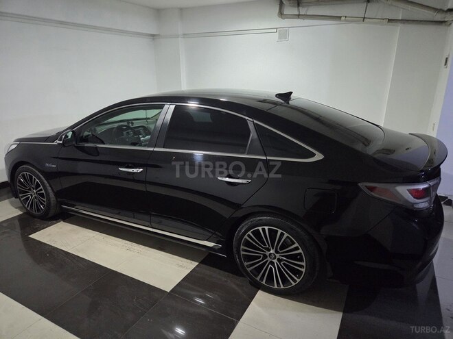 Hyundai Sonata-9
