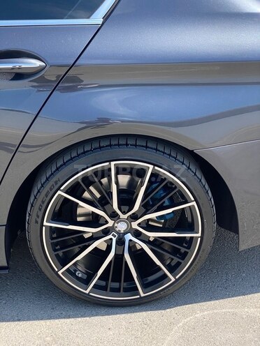 BMW 528-11