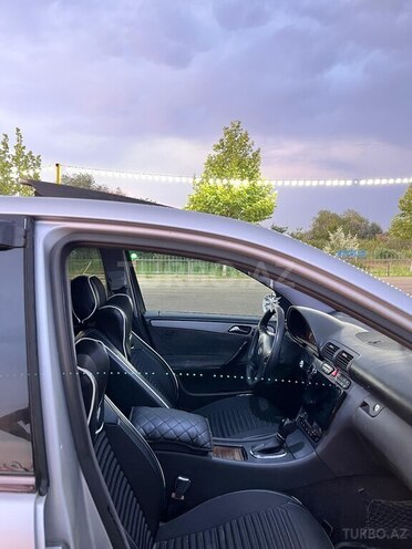 Mercedes C 240-11