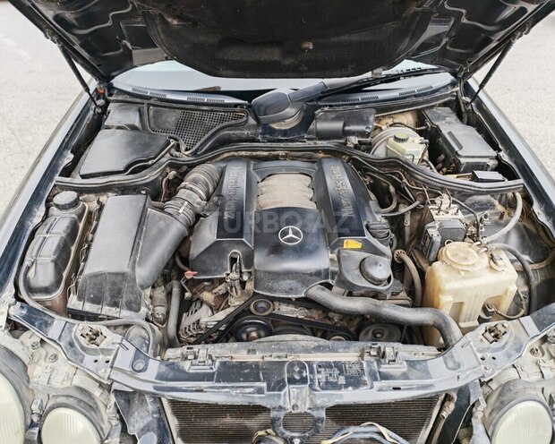 Mercedes E 240-14